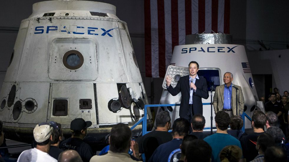 Elon-musk-at-spacex-conference